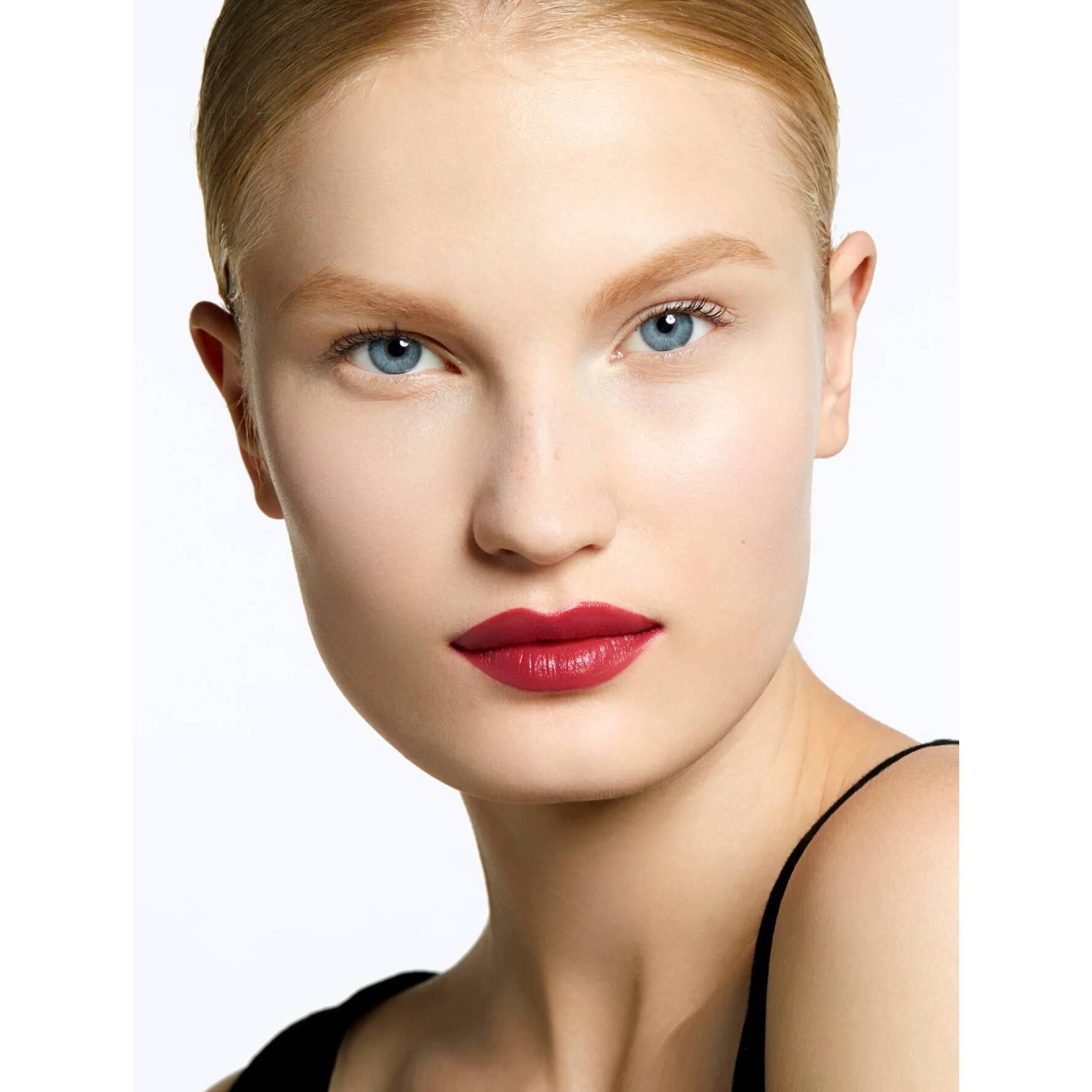 Rouge Pur Couture Satin Lipstick