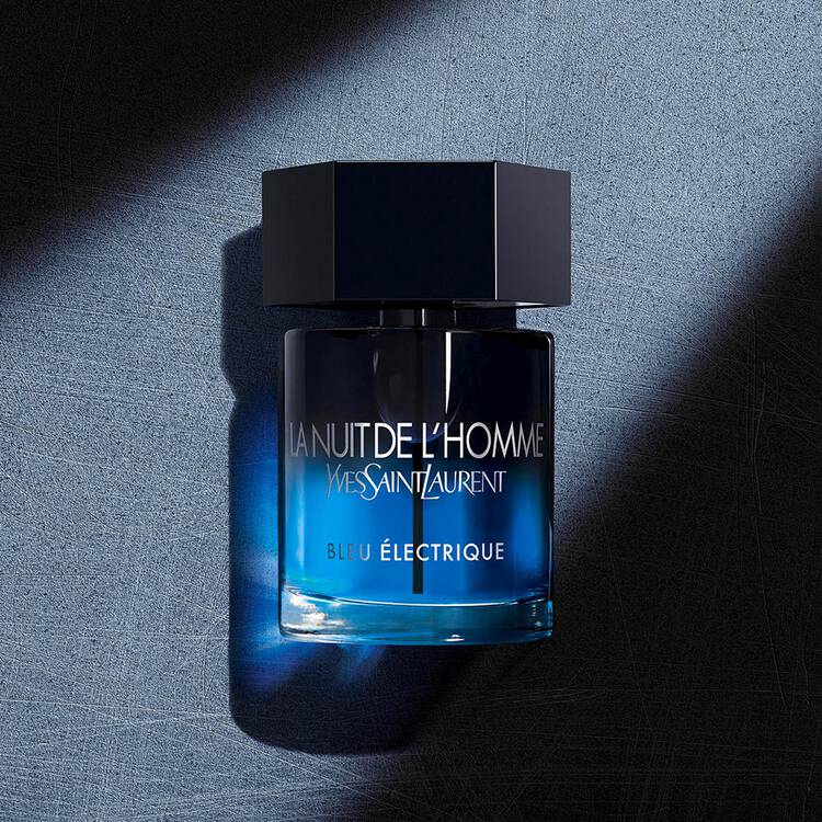 la nuit de l homme bleu electrique basenotes