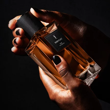 LE VESTIAIRE DES PARFUMS